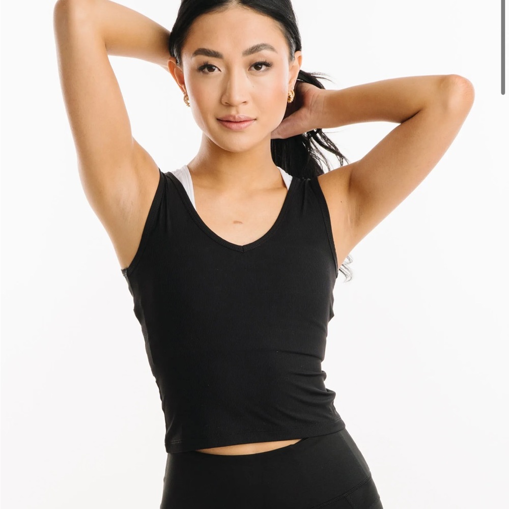 Zyia Black Ribbed V Tank